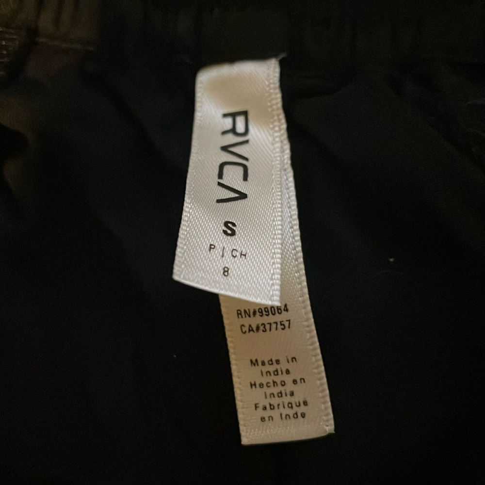 RVCA  High Slits Shorts. - Picture 2 of 6
